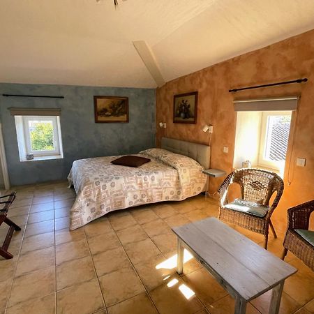 Le Manoir Du Raveyron Hotel Vallon-Pont-dʼArc Buitenkant foto