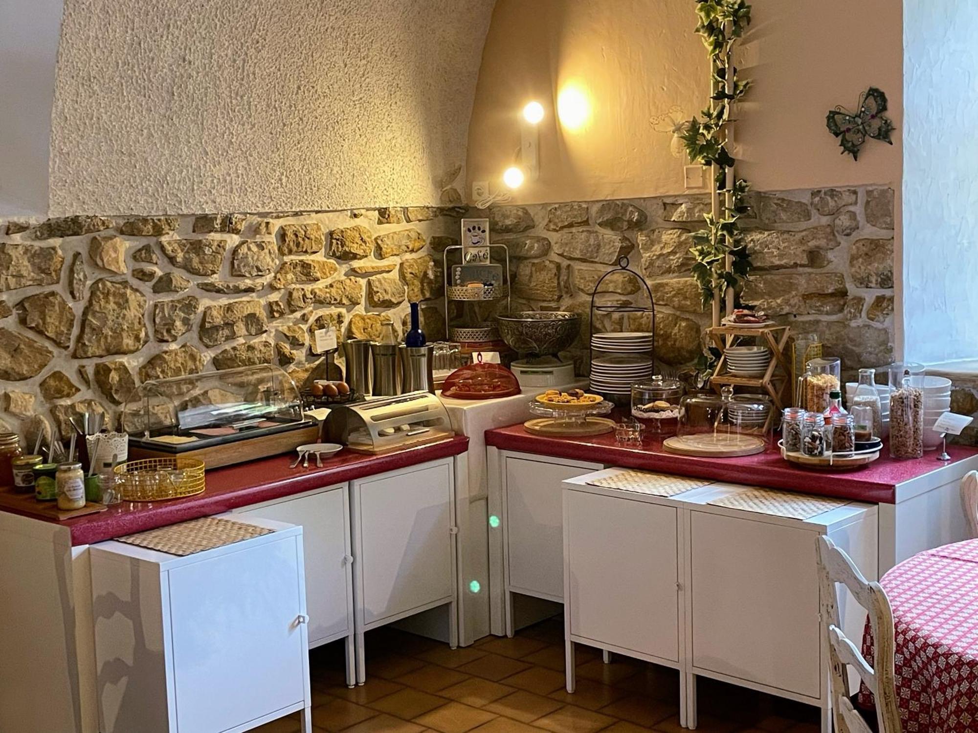 Le Manoir Du Raveyron Hotel Vallon-Pont-dʼArc Buitenkant foto